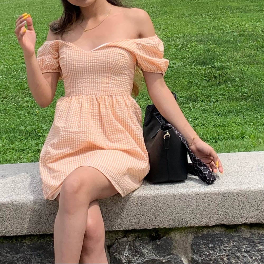 Dress - Picture 3 of 3